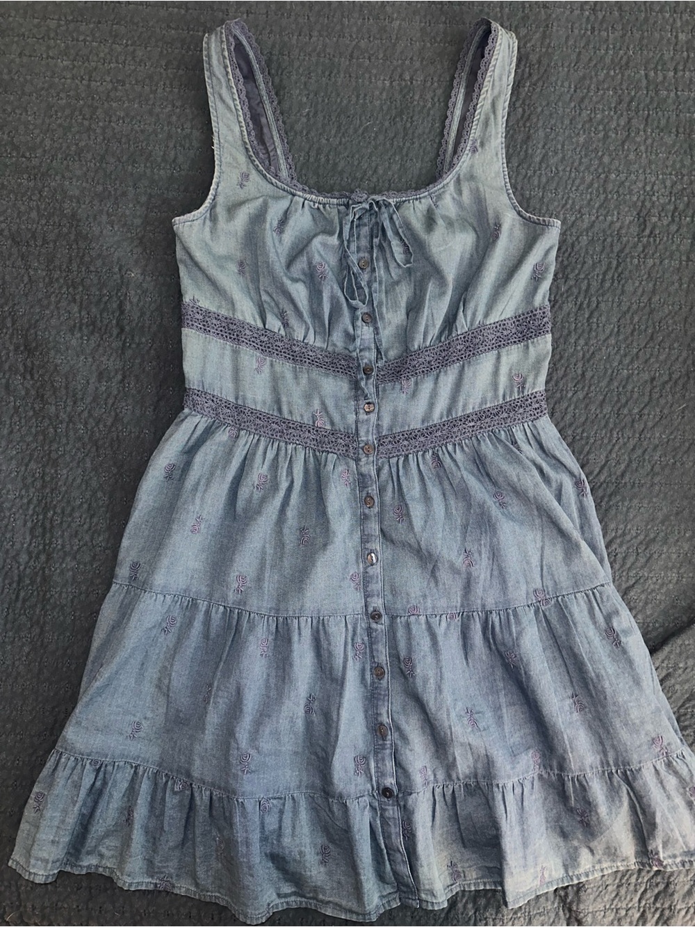 Women’s cotton minidress Blue Chambray embroidered flowers Button-Front Dress